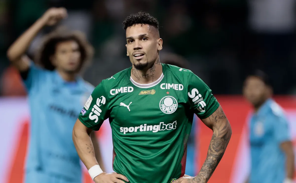 Palmeiras relaciona Paulinho e define plano para duelo diante do Sporting Cristal