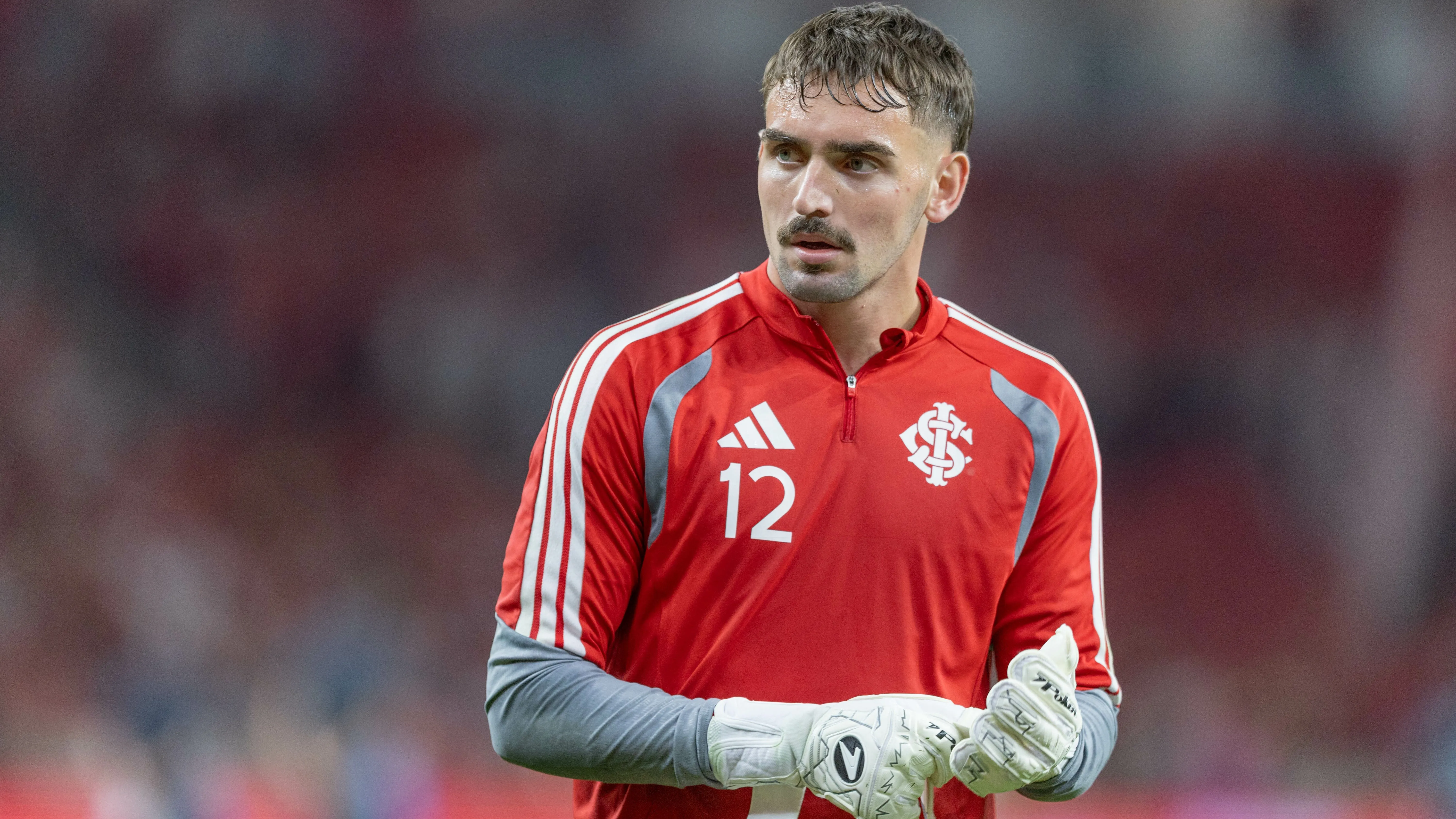 Anthoni jogador do Internacional durante partida contra o Gremio no estadio Beira-Rio pelo campeonato Brasileiro A 2026. Foto: Liamara Polli/AGIF