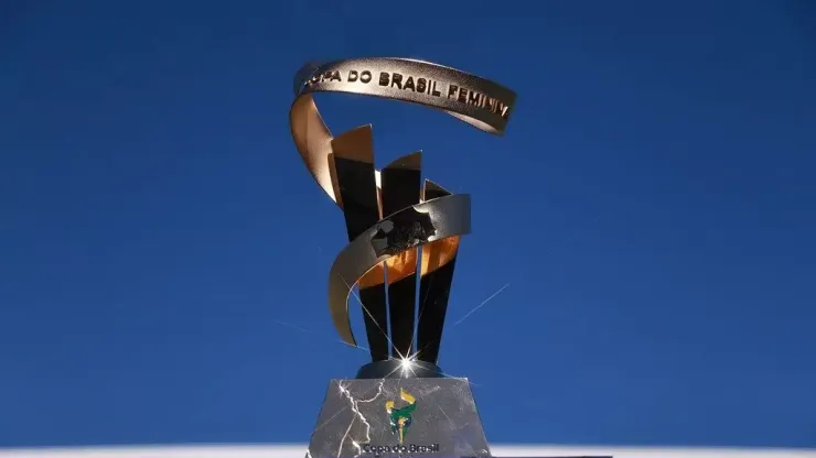 Troféu da Copa do Brasil Feminina - Foto: Rebeca Reis/Staff Images Woman/CBF