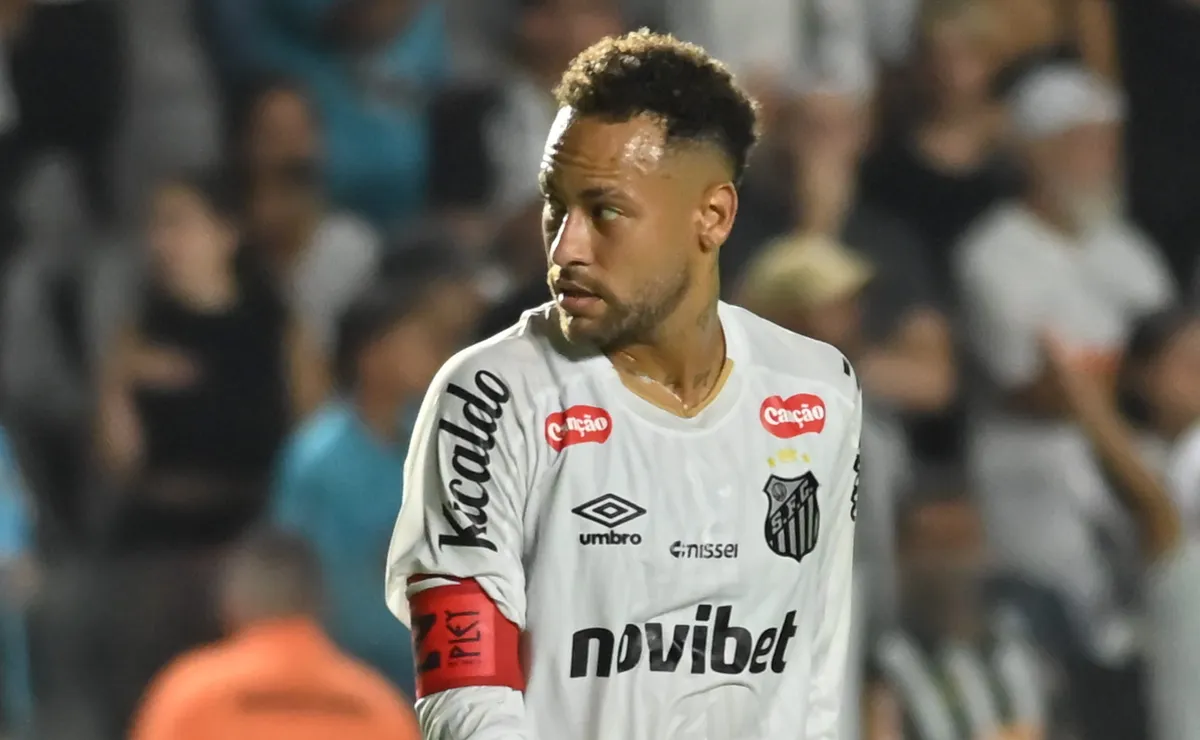 Santos não descarta punição esportiva a Neymar após polêmica com Robinho Júnior
