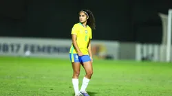 Carol Melo com a Amarelinha. Foto: Staff Images/CBF