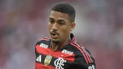Samuel Lino,atacante do Flamengo, falou sobre as polêmicas envolvendo a rivalidade com o Verdão - Foto: Thiago Ribeiro/AGIF