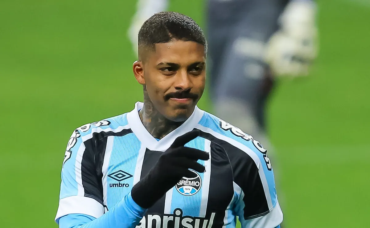 Jean Pyerre ex-Grêmio faz golaço com a camisa do Brasiliense e lance repercute na web
