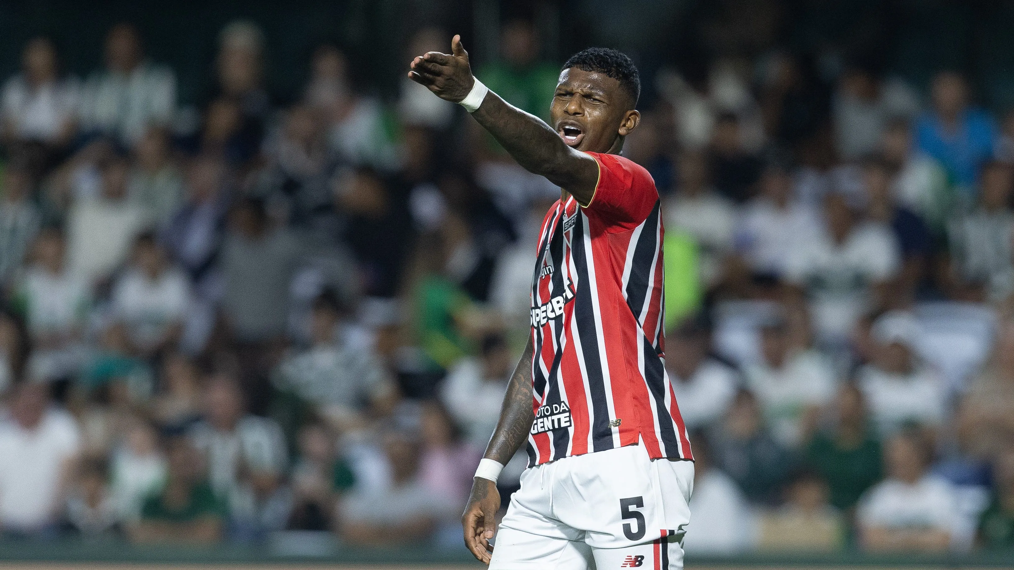 Arboleda em  ação pelo São Paulo. Foto: Hedeson Alves/AGIF