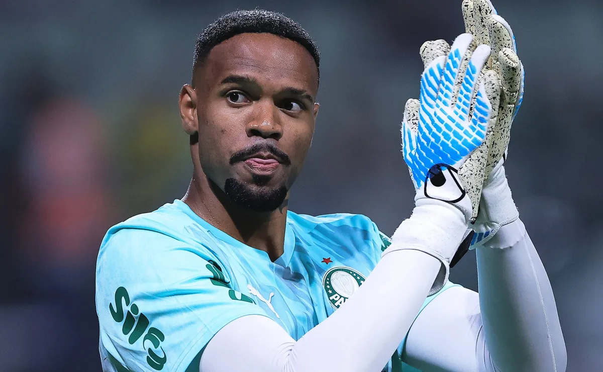 Carlos Miguel, do Palmeiras, se rende a Weverton: “É muito mais experiente”