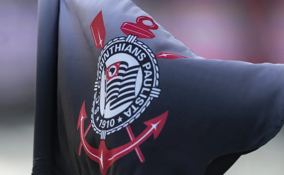 Corinthians toma decisão sobre virar SAF e conselheiro vetam mudança no estatuto