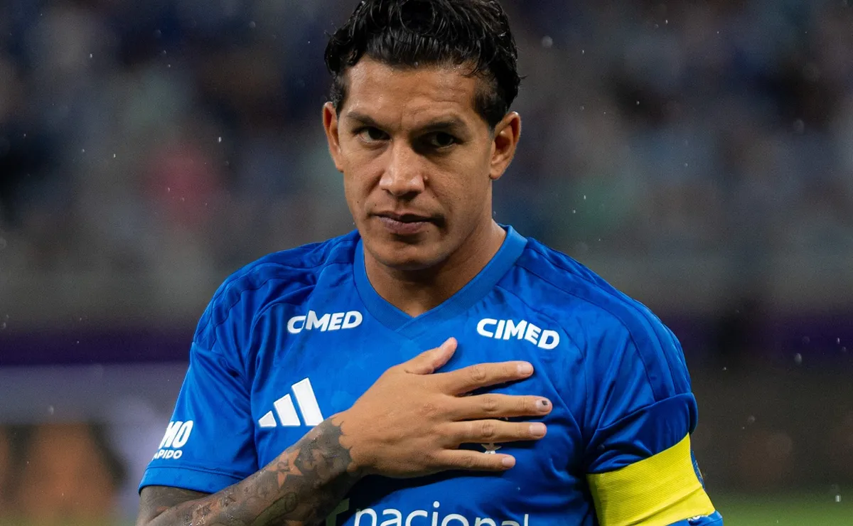 Lucas Romero alerta elenco do Cruzeiro para decisão contra a Católica