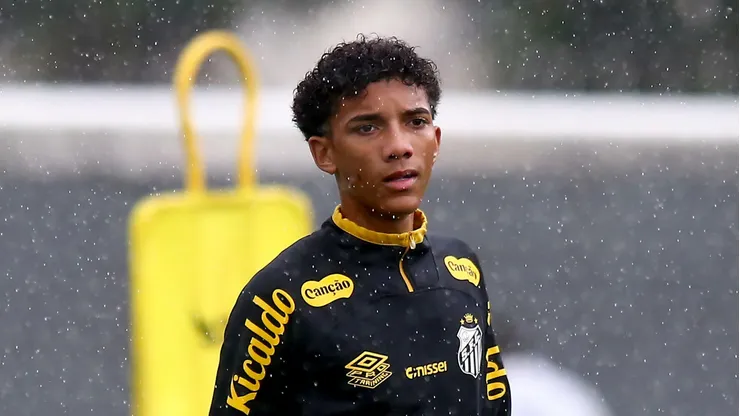 Robinho Jr vive drama no Santos.