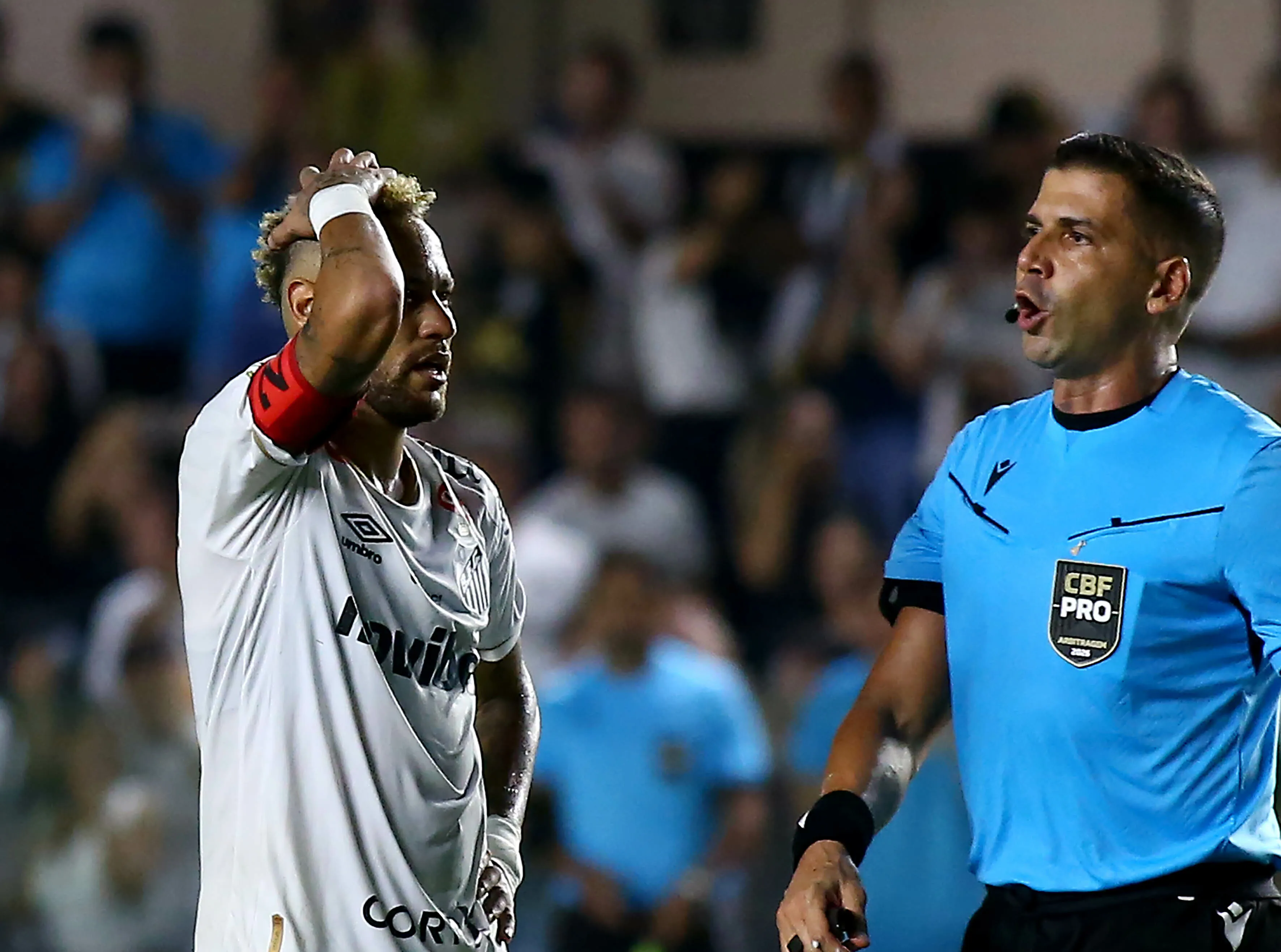 Neymar jogador do Santos durante partida contra o Coritiba no estadio Vila Belmiro pelo campeonato Copa Do Brasil 2026. Foto: Mauricio De Souza/AGIF