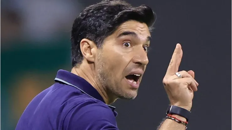 Treinador virou personagem do jogo