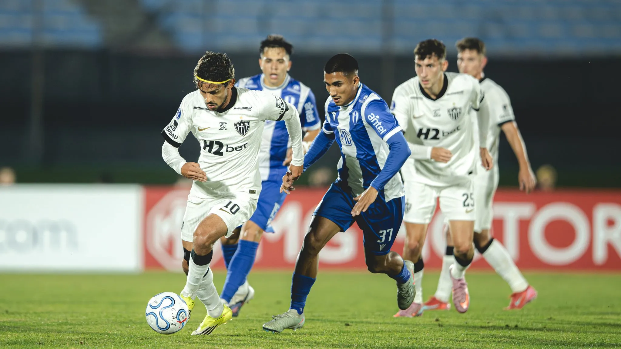 Juventud x Atlético-MG durante partida no Centenário. Foto: Pedro Souza / Atlético