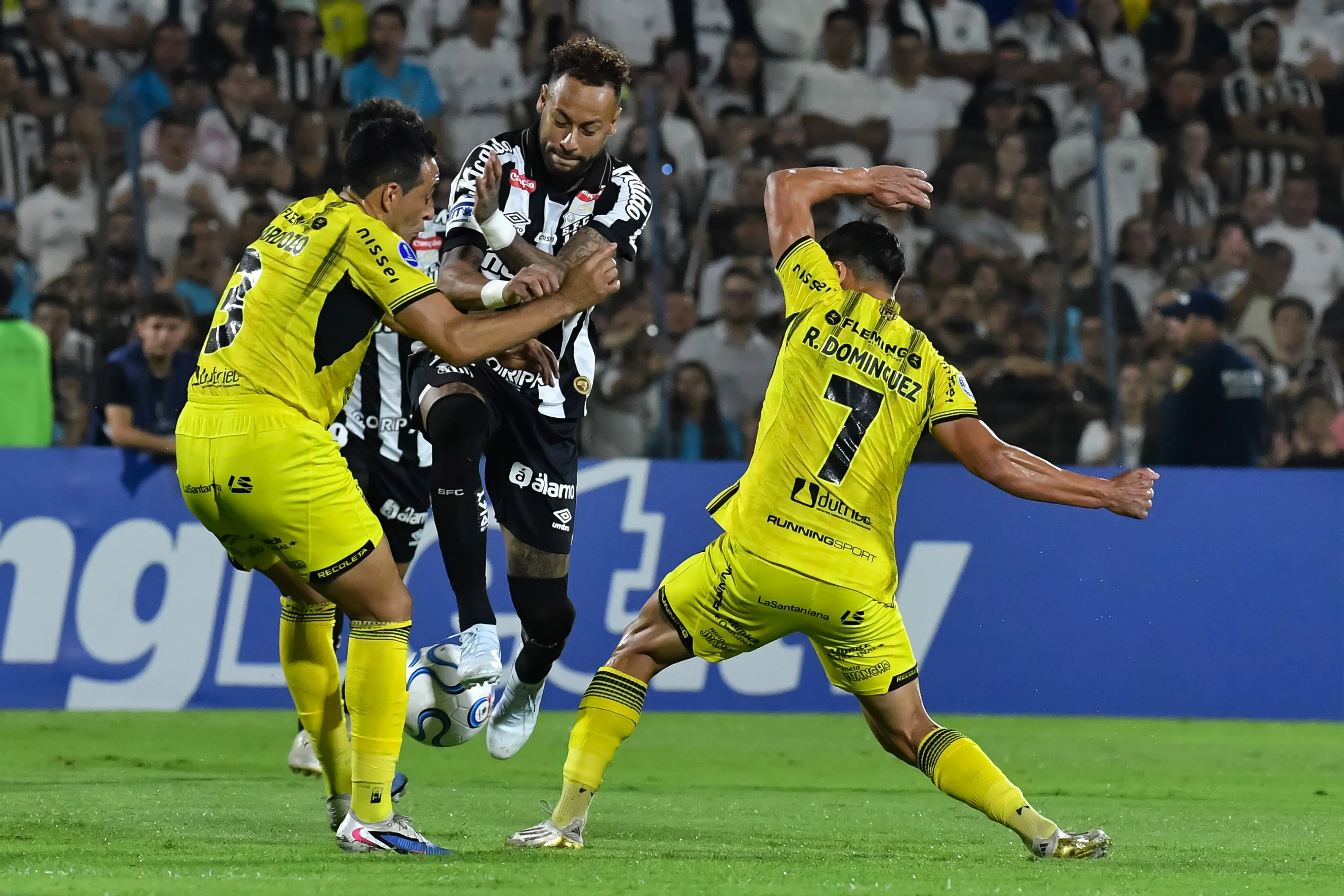 Deportivo Recoleta x Santos. (Photo by Christian Alvarenga/Getty Images)