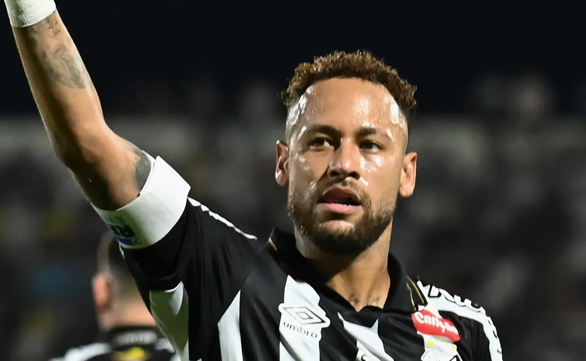 Neymar marca após polêmica, mas o Santos deixa o Recoleta empatar no apagar das luzes