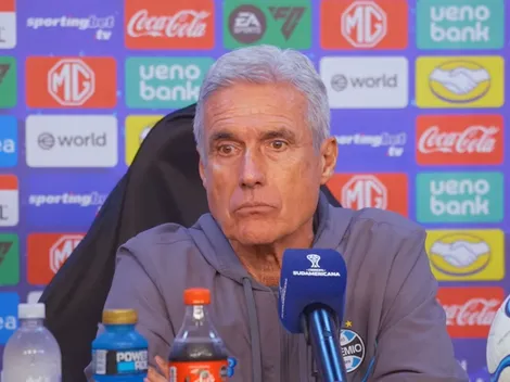 Grêmio vence e lidera grupo