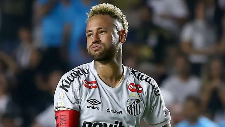 Neymar perde desculpas a Robinho Jr após empate com o Recoleta