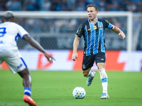 Arthur pode voltar contra o Flamengo
