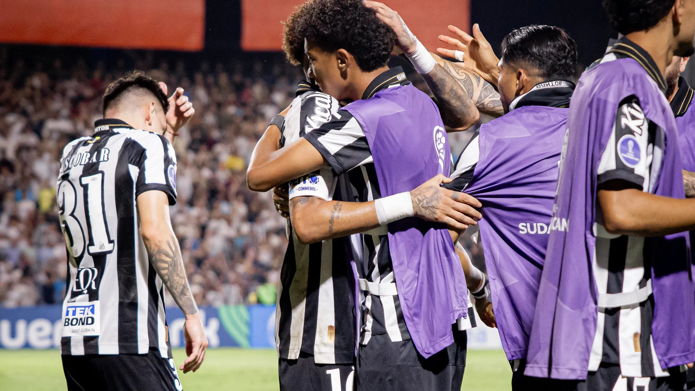 Neymar e Robinho Jr. Foto: Raul Baretta/Santos FC