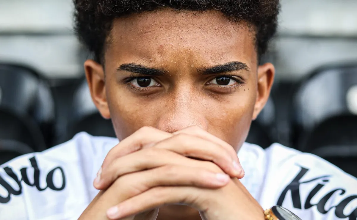 Robinho Jr. declara amor a Neymar e detalha todo conflito no Santos