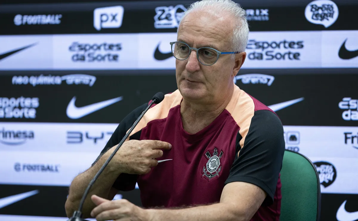 Fernando Diniz trabalha para corrigir erro de Dorival Júnior no Corinthians