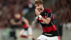 RJ - RIO DE JANEIRO - 03/05/2026 - BRASILEIRO A 2026, FLAMENGO X VASCO - Leo Pereira jogador do Flamengo lamenta durante partida contra o Vasco no estadio Maracana pelo campeonato Brasileiro A 2026. Foto: Jorge Rodrigues/AGIF