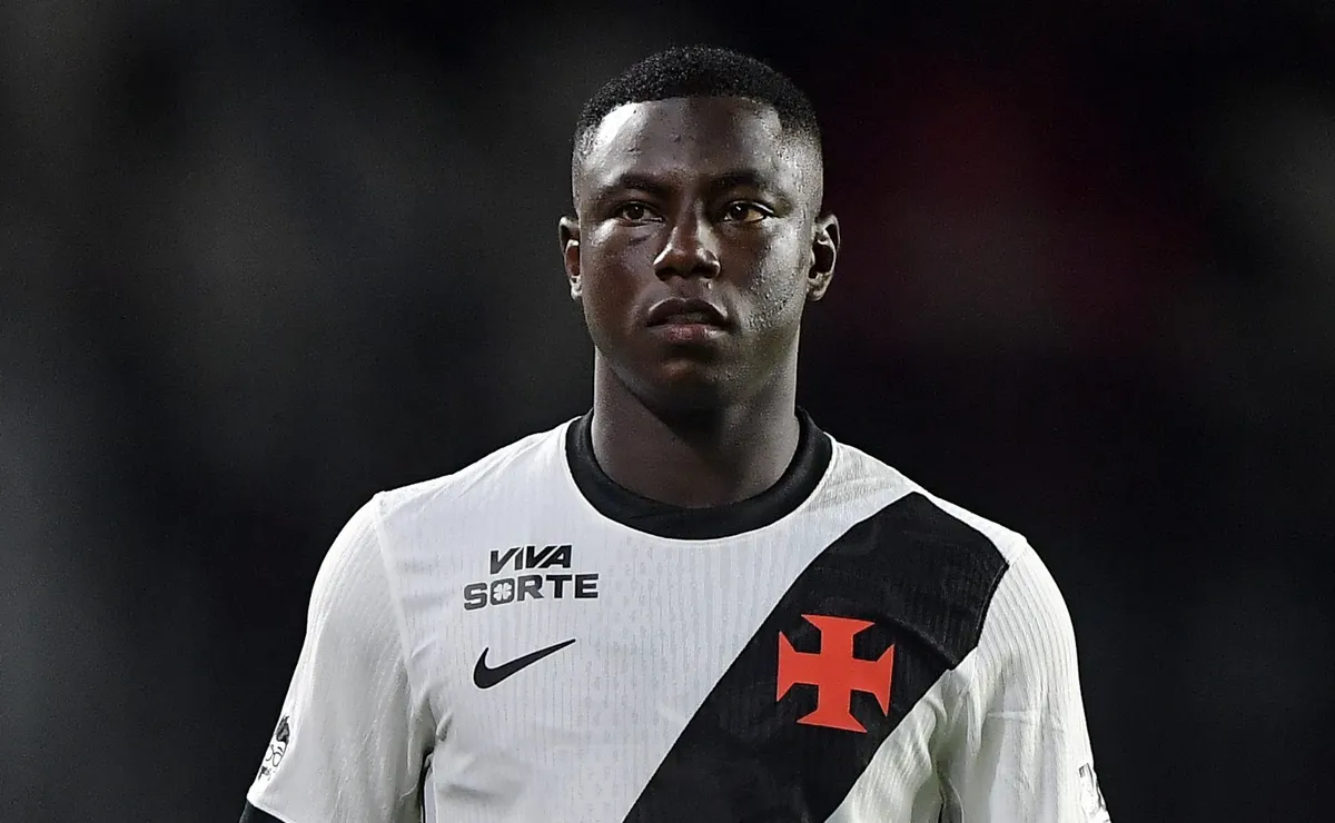 Hinestroza deve ganhar chance entre os titulares do Vasco na Sul-Americana