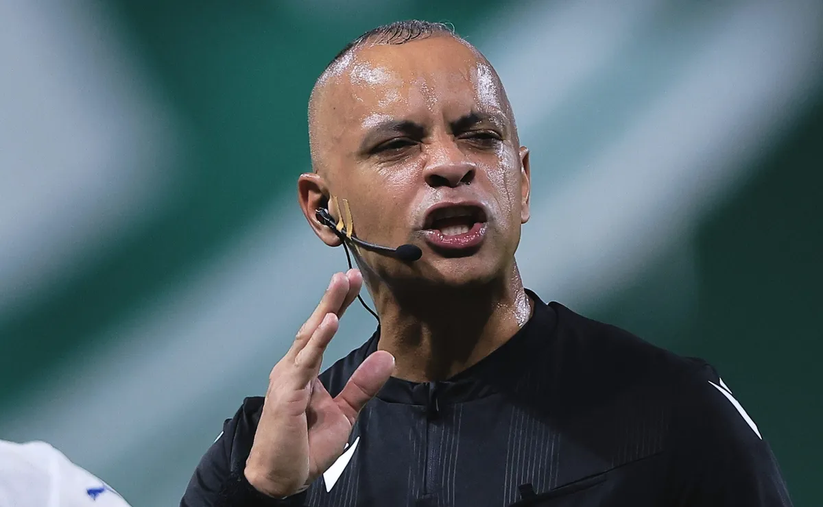 Craque Neto aponta favorecimento de Wilton Pereira Sampaio ao Flamengo