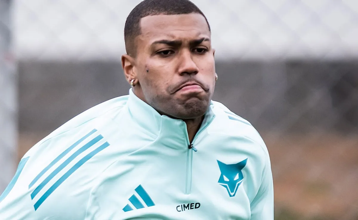 Santos consulta Walace e Cruzeiro topa negociar o meia por empréstimo