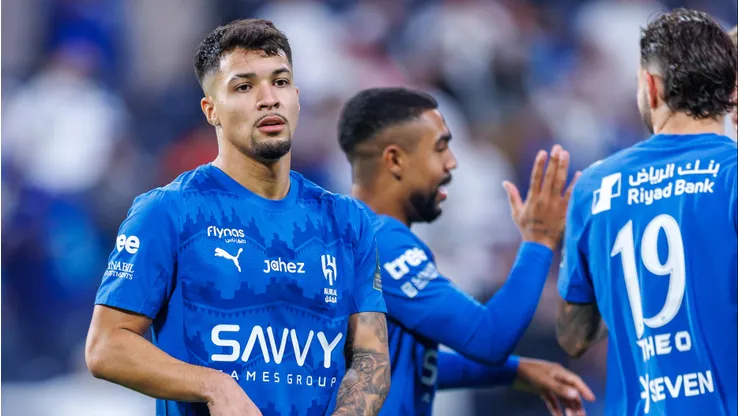 Diretoria vetou mais de 5 contratações de craques a pedido de Filipe Luís!