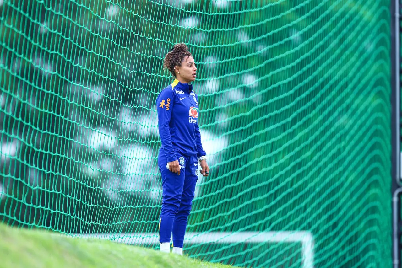 Rilany Silva comandando treino da Seleção. Foto: Diana Carrillo/CBF