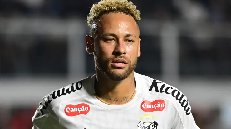 Neymar jogador do Santos durante partida contra o Coritiba no estadio Vila Belmiro pelo campeonato Copa Do Brasil 2026. Foto: Jota Erre/AGIF