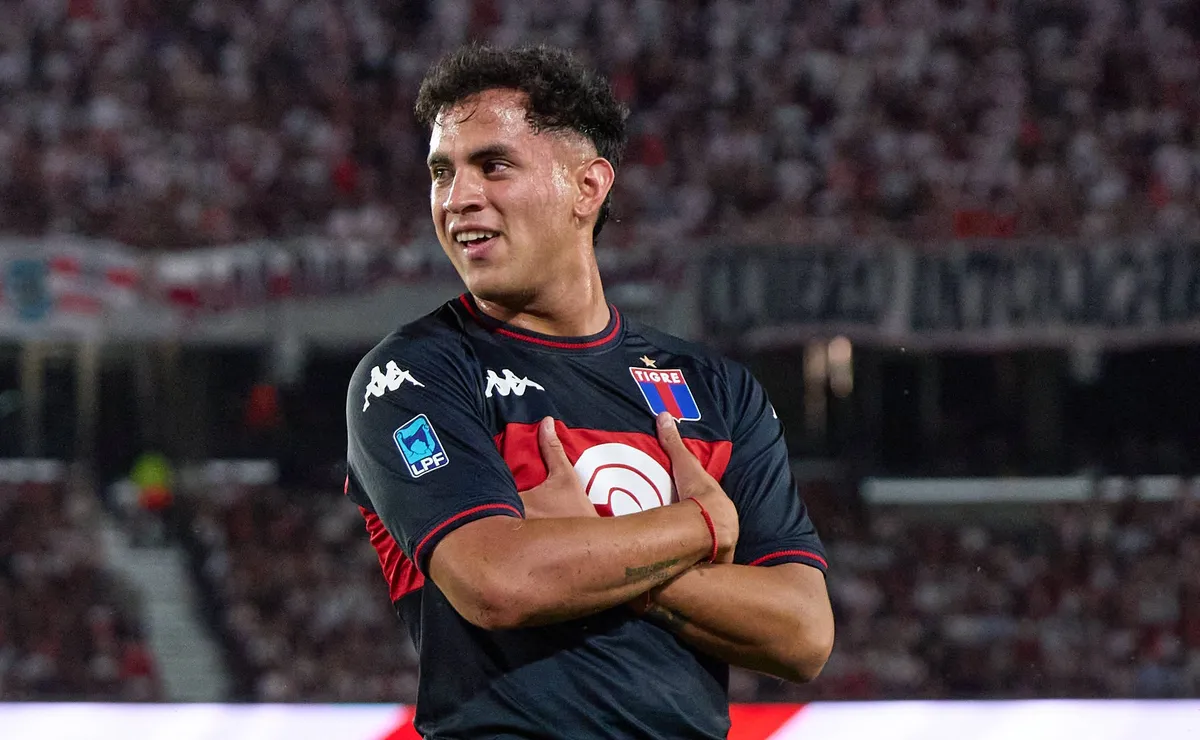 Tigre-ARG aceita negociar David Romero e impõe condição ao Flamengo