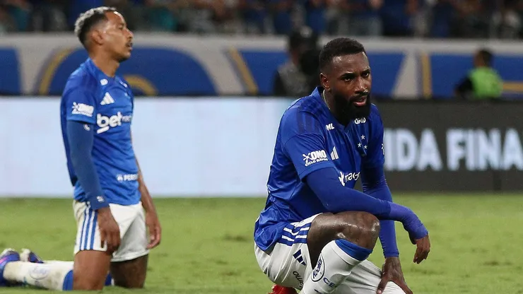 Matheus Pereira e Gerson são titulares do Cruzeiro que entrarão 'pendurados' contra a Universidad Católica esta noite