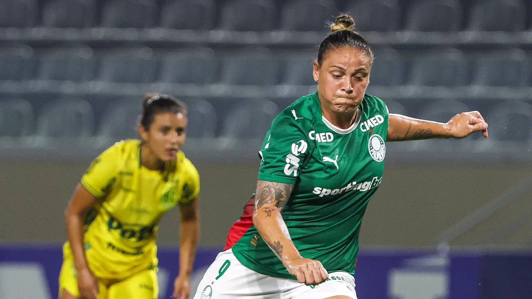 Glaucia em campo pelo Palmeiras contra o Mirassol