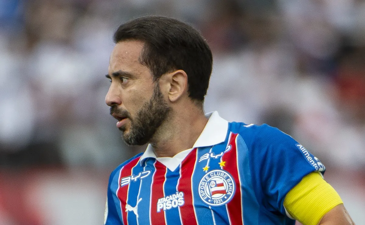 Everton Ribeiro, ex-Flamengo, vive crise no Bahia com a torcida