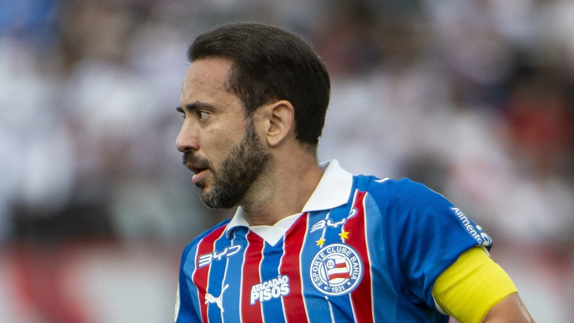 Everton Ribeiro, meia do Bahia e ídolo do Flamengo