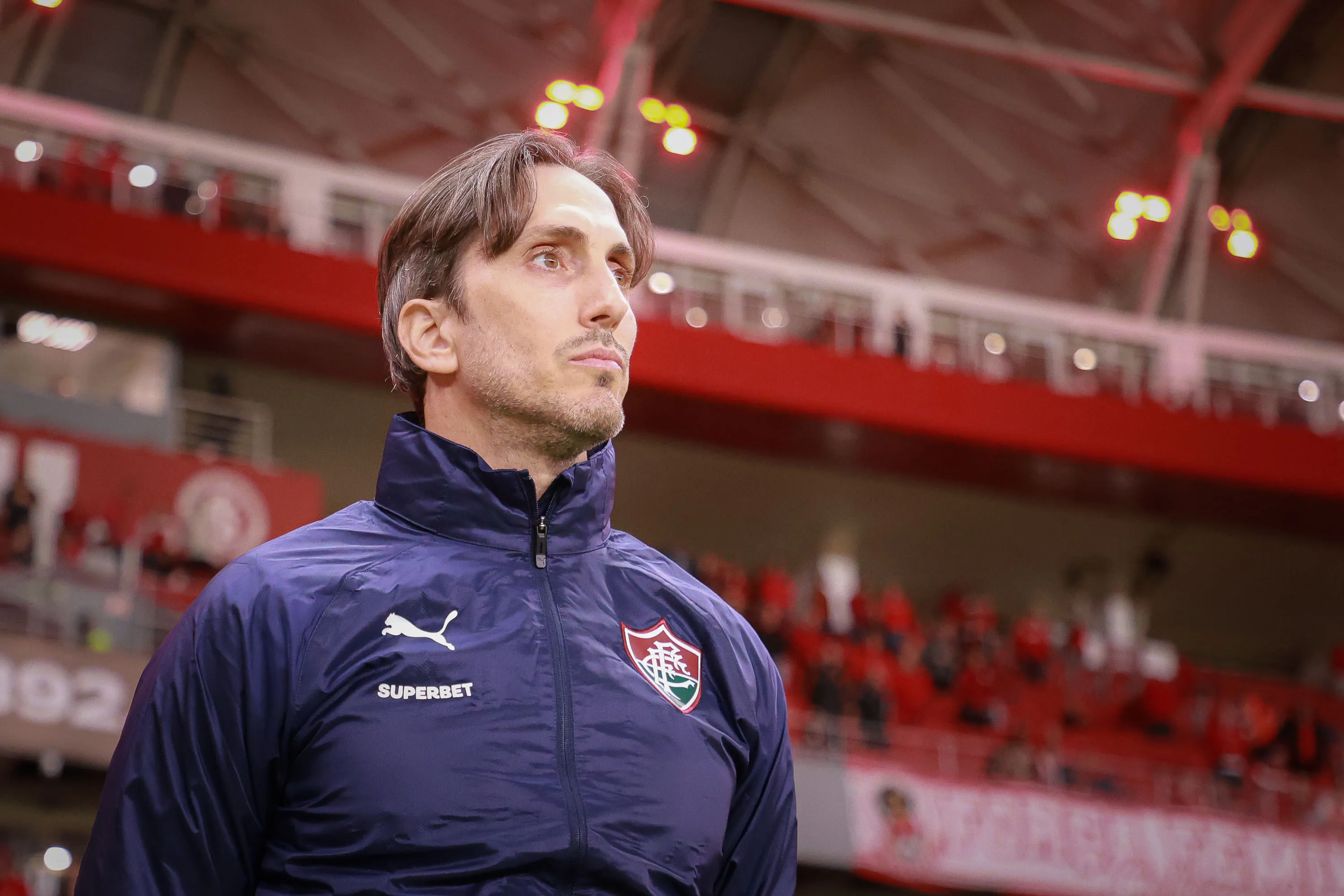 RS – PORTO ALEGRE – 03/05/2026 – BRASILEIRO A 2026, INTERNACIONAL X FLUMINENSE – Luiz Zubeldia tecnico do Fluminense durante partida contra o Internacional no estadio Beira-Rio pelo campeonato Brasileiro A 2026. Foto: Maxi Franzoi/AGIF