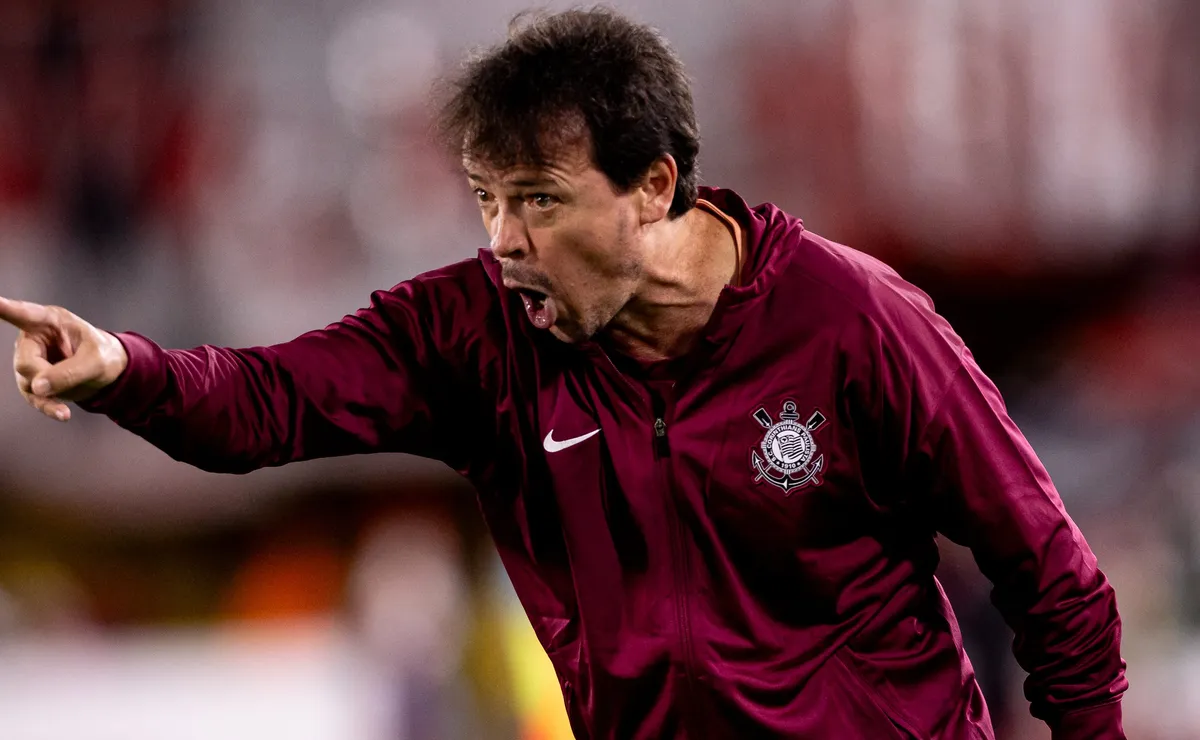 Diniz enaltece superação do elenco do Corinthians na Libertadores