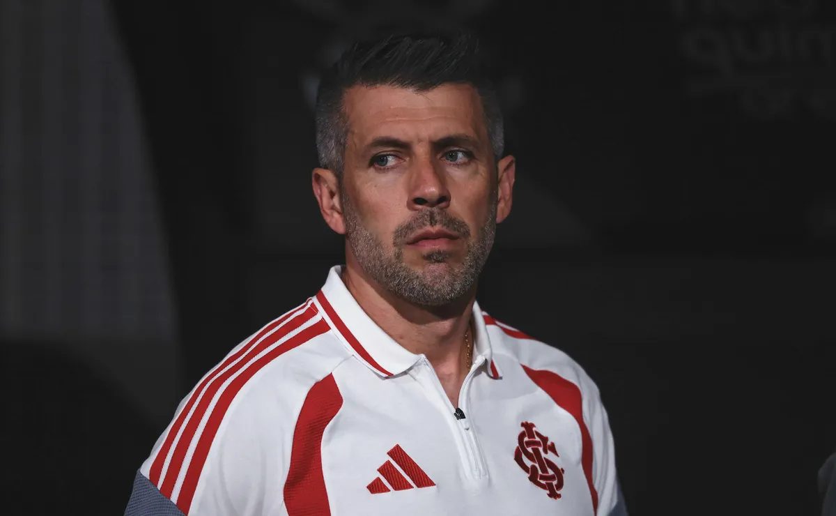 Pezzolano faz alerta sobre pressão no Internacional após título