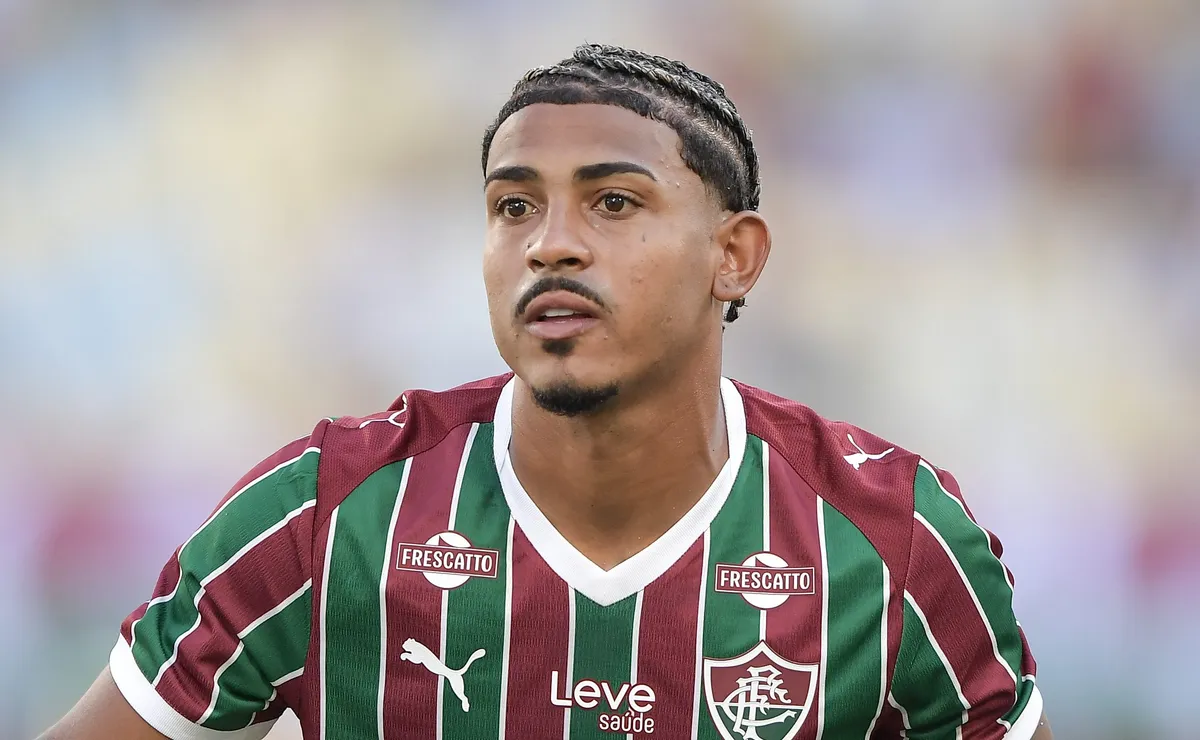 Zubeldía destaca impacto de John Kennedy no Fluminense após empate