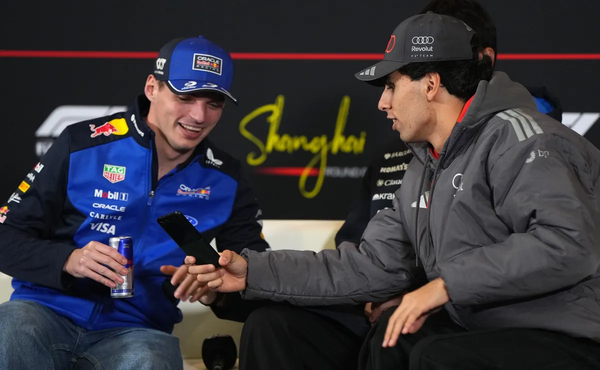 Gabriel Bortoleto define Max Verstappen como um mentor na Fórmula 1: “Me ajudava muito”