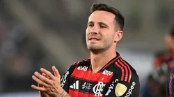 Saul Ñiguez jogador do Flamengo durante partida válida pelo Campeonato Brasileiro