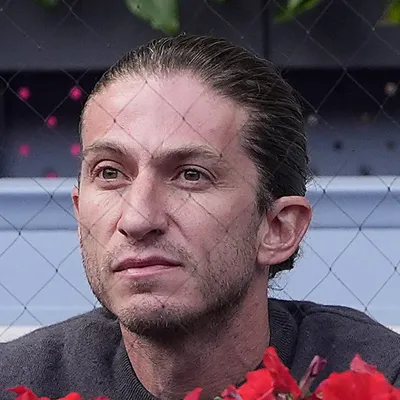 Jorge Mendes, agente de Filipe Luís, faz jogada para treinador assumir novo time