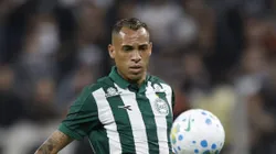 Breno Lopes em ação na vitória sobre o Corinthians