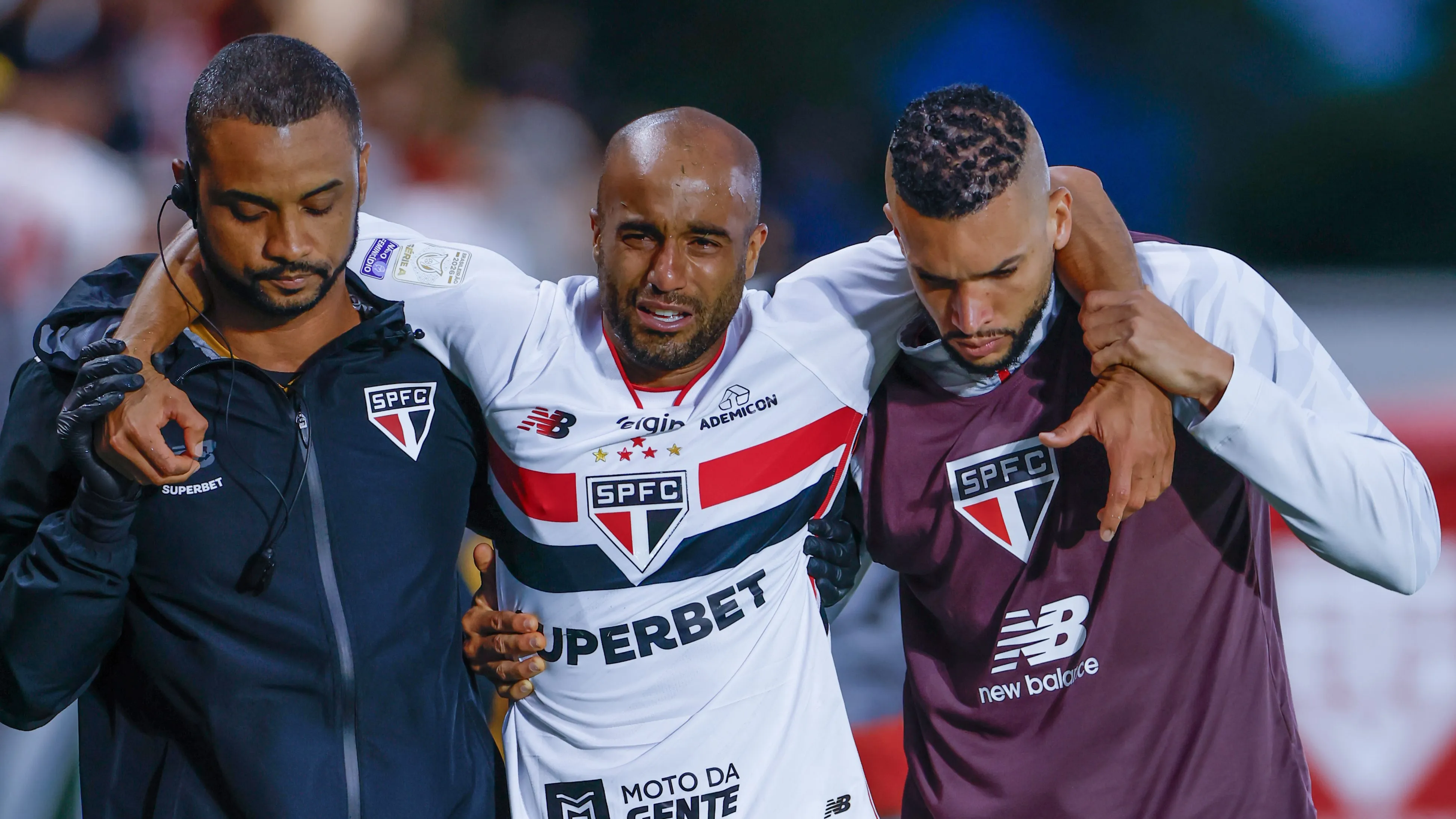 Lucas teve uma lesão muito séria - Foto: Marcello Zambrana/AGIF.