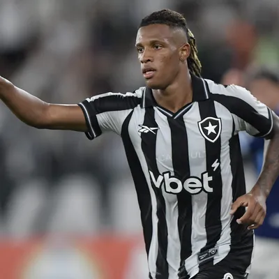 Botafogo define €40 milhões por Danilo após convocação para a Copa