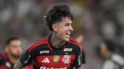 - Pulgar jogador do Flamengo comemora seu gol durante partida contra o Botafogo