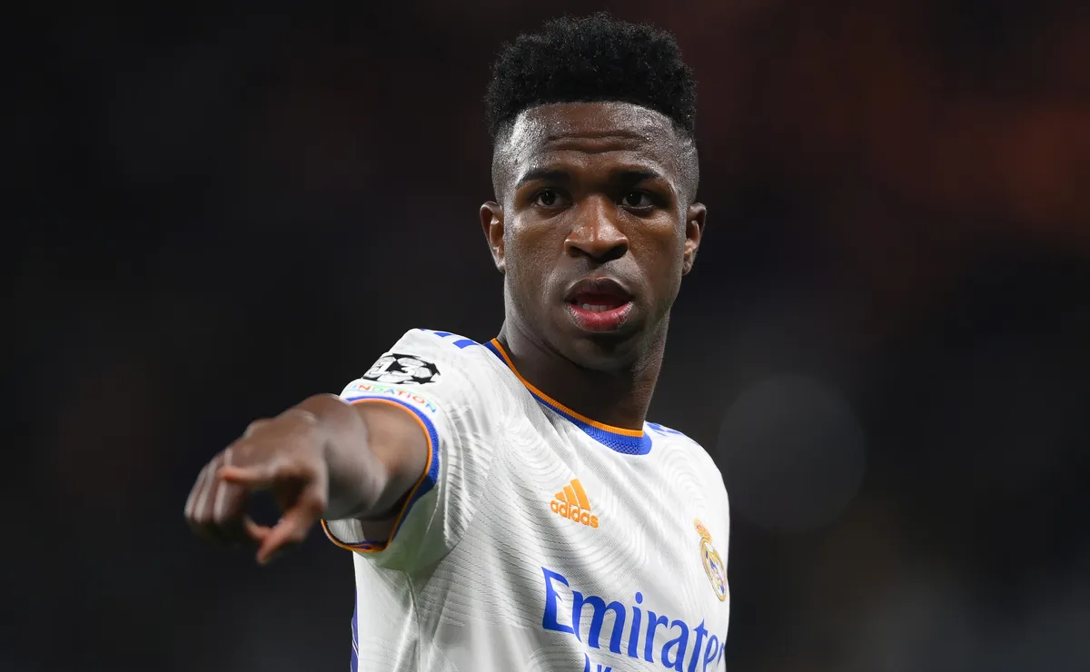 Vinicius Júnior no Manchester City vira sonho de consumo de Guardiola e ex-Flamengo pode não renovar com o Real