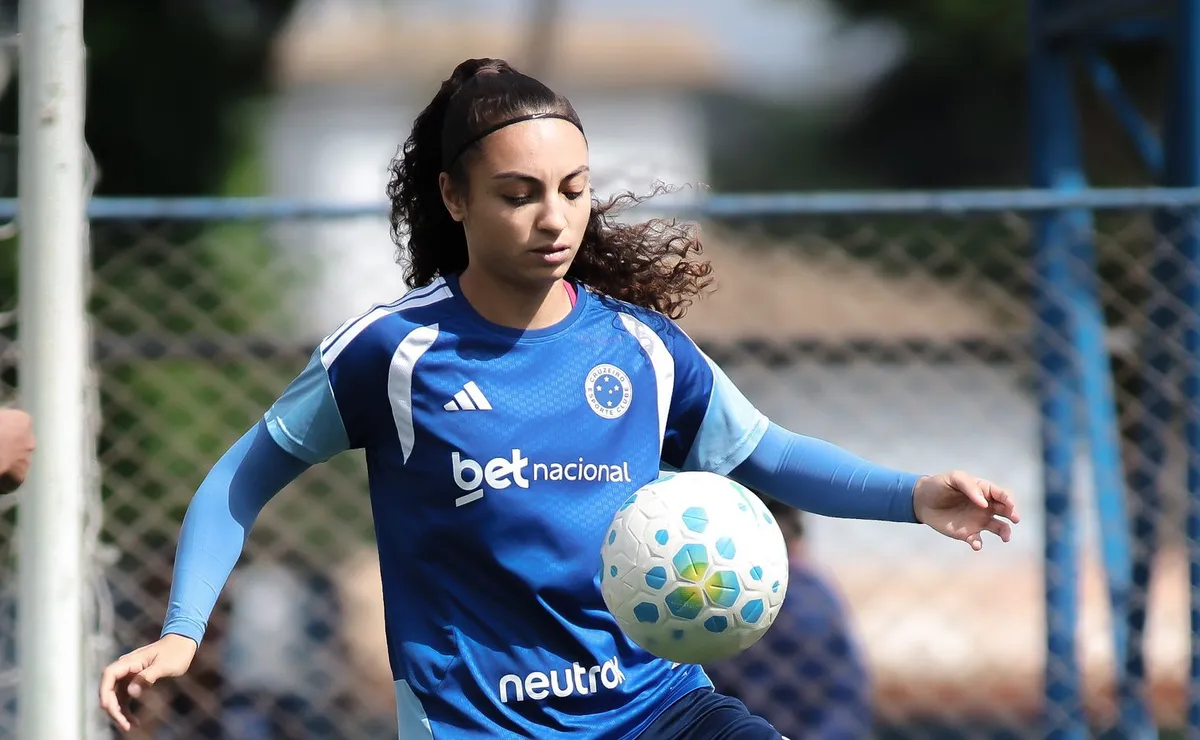 Há quatro jogos sem vencer, Cruzeiro enfrenta América-MG buscando reação no Brasileirão Feminino