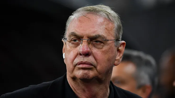 Gestão de Osmar Stabile terá que se virar para quitar dívida referente à contratação de Charles, em 2024