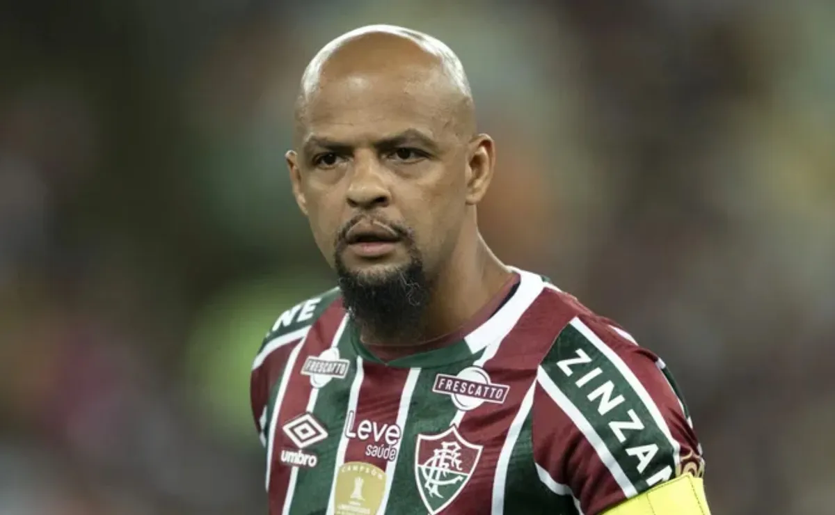 Felipe Melo critica postura de Zubeldía no Fluminense: “Não vai enganar o torcedor”